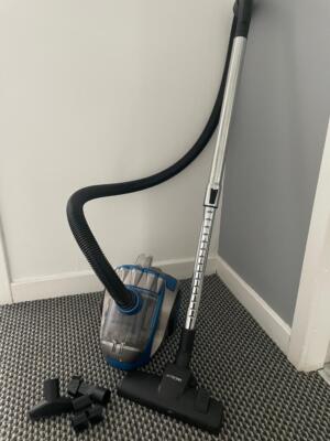 Bagless vacuum cleaner | in Kirkcaldy 